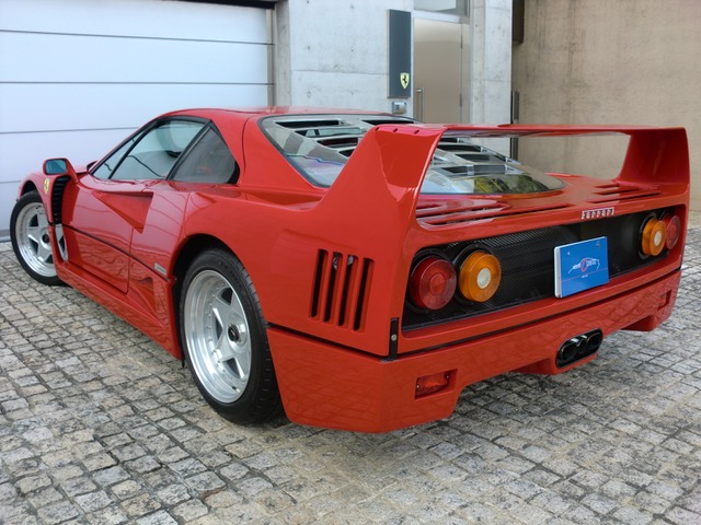 フェラーリ F40 前期ノンKAT稀少コーンズ物クラシケ取得 の中古車詳細