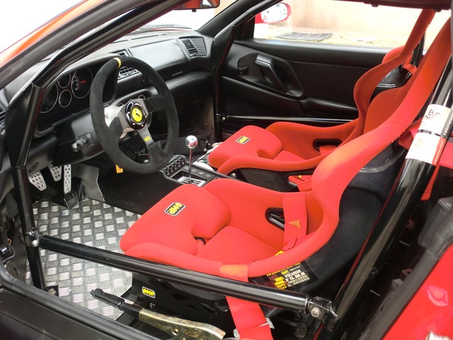 中古車 フェラーリ F355 稀少チャレンジXR後期(M2.7)AC付 の中古車詳細 (17,000km, ロッソコルサ/No322DS, 福岡県,  価格応談) | 中古車情報・中古車検索なら【車選びドットコム（車選び.com）】