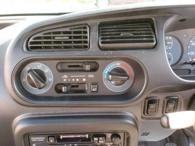 中古車 ダイハツ ミラ Tr 走行6万5000キロ 総額40万円 の中古車詳細 65 000km シルバー 福岡県 32万円 中古車 情報 中古車検索なら 車選びドットコム 車選び Com