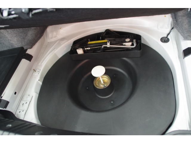 中古車 Bmw 330ci カブリオレ ハルトゲ仕様ローダウン の中古車詳細 70 010km ホワイト 北海道 130万円 中古車情報 中古車検索なら 車選びドットコム 車選び Com