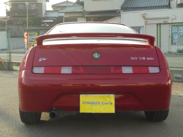 中古車 アルファロメオ アルファgtv 3 0 V6 24v 6速マニュアル の中古車詳細 76 000km レッド 福岡県 110万円 中古車情報 中古車検索なら 車選びドットコム 車選び Com