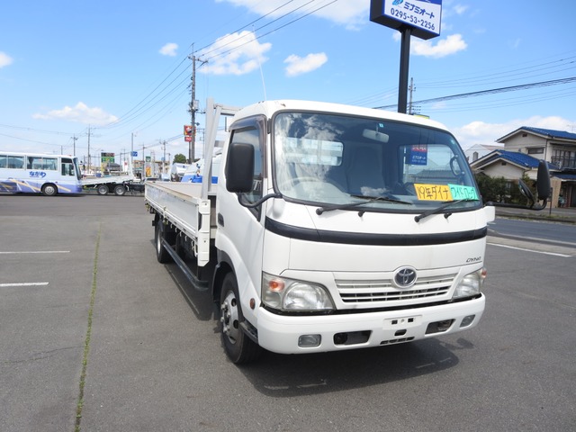 中古車 トヨタ ダイナ 積載3500kg ワイド超々ロング の中古車詳細 118 650km ホワイト 茨城県 269 5万円 中古車 情報 中古車検索なら 車選びドットコム 車選び Com