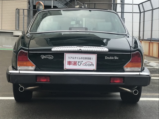 中古車 ディムラー ディムラー ダブルシックス 左ハンドル 状態キレイ の中古車詳細 77 362km グリーン 神奈川県 158万円 中古車情報 中古車検索なら 車選びドットコム 車選び Com