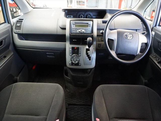 中古車 トヨタ ヴォクシー 福祉車両スローパー 禁煙車 修復歴なし 超激安