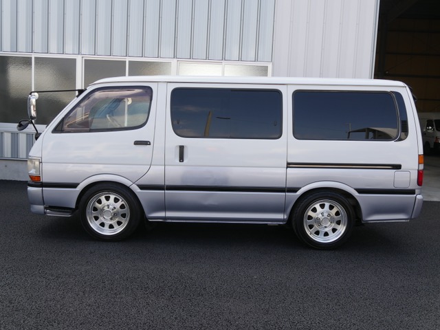 中古車 トヨタ ハイエースバン 2 0 スーパーgl E 100系最終型ショート標準低床ローダウン の中古車詳細 54 000km ホワイトシルバー 2bz 埼玉県 79 8万円 中古車情報 中古車検索なら 車選びドットコム 車選び Com