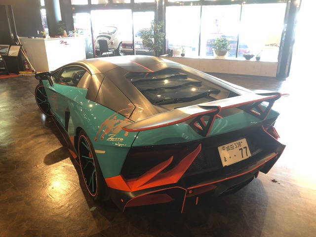 ランボルギーニ アヴェンタドール LP700-4 4WD ☆オリジナル
