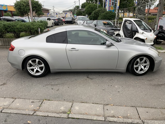 中古車 日産 スカイラインクーペ 3 5 350gt プレミアム 走行2万キロ台 の中古車詳細 27 500km シルバー 埼玉県 Sold Out 中古車情報 中古車検索なら 車選びドットコム 車選び Com