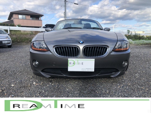 中古車 Bmw Z4 ロードスター2 5i おすすめ中古車 コンパクト オープンカー の中古車詳細 000km シャンパンゴールド 愛知県 60万円 中古車情報 中古車検索なら 車選びドットコム 車選び Com