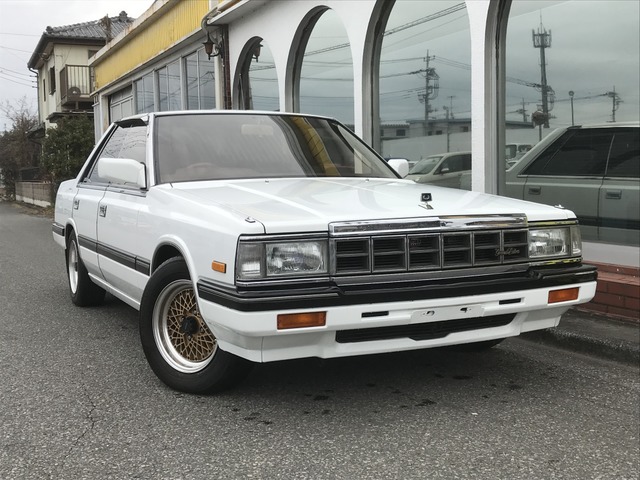 中古車情報 日産 ローレル 修復歴無し 走行距離 4 6万km カラー ホワイト 販売地域 群馬県太田市 中古車を探すなら Carme カーミー 中古車