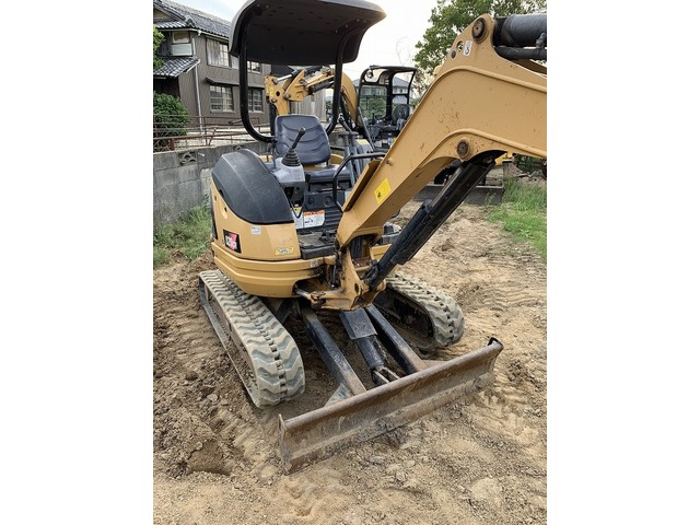 中古車 その他 Cat 油圧ショベル Cat キャタピラー ユンボ の中古車詳細 1 330km イエロー 岡山県 150万円 中古車 情報 中古車検索なら 車選びドットコム 車選び Com