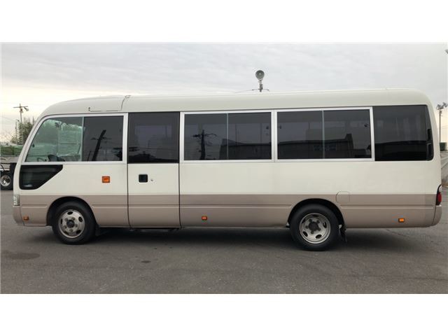 中古車 トヨタ コースター Lx 29人乗ハイルーフロング観音扉at の中古車詳細 198 216km ホワイト 栃木県 2万円 中古車情報 中古車検索なら 車選びドットコム 車選び Com