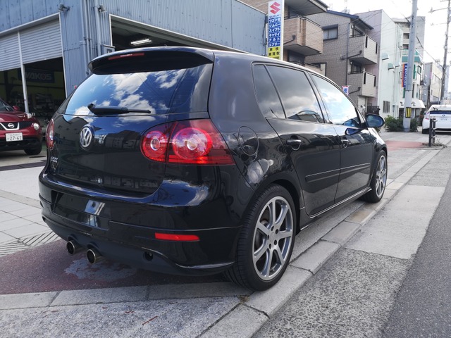 中古車 フォルクスワーゲン ゴルフ R32 4wd 46 574km ブラックメタ 大阪府 100万円 中古車情報 中古車検索なら 車 選びドットコム