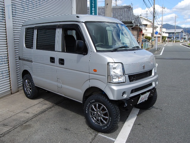 中古車 スズキ エブリイ Pc ハイルーフ 4wd 構造変更 4インチリフトup マッドタイ の中古車詳細 84 490km シルバーm 愛知県 93 8万円 中古車情報 中古車検索なら 車選びドットコム 車選び Com