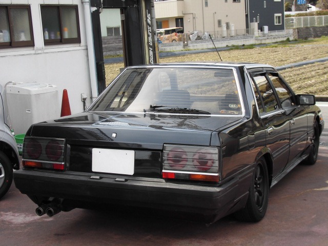 中古車 日産 スカイライン の中古車詳細 (124,834km, ブラックM, 大阪府, 価格応談) |  中古車情報・中古車検索なら【車選びドットコム（車選び.com）】