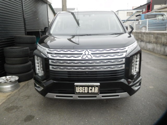 中古車 三菱 デリカd 5 2 2 G パワーパッケージ 4wd ディーゼルターボ 登録済未使用 Pシート の中古車詳細 7km ブラック 福岡県 375万円 中古車情報 中古車検索なら 車選びドットコム 車選び Com