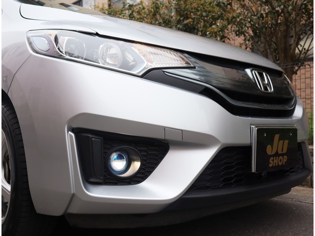中古車 ホンダ フィット 1 5 ハイブリッド Fパッケージ ワンオーナー 自動ブレーキ バックカメラ の中古車詳細 63 300km シルバー65 茨城県 55万円 中古車情報 中古車検索なら 車選びドットコム 車選び Com