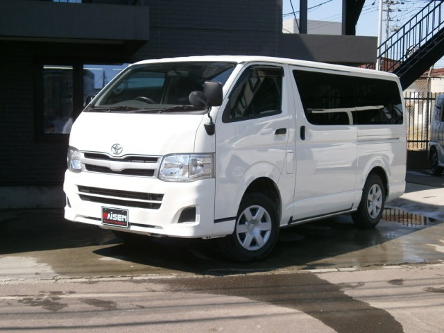 中古車 トヨタ ハイエースバン 3 0 Dx ロング ディーゼル 4wd 前後バンパーボディー同色塗装済 の中古車詳細 197 000km 白 北海道 115万円 中古車情報 中古車検索なら 車選びドットコム 車選び Com