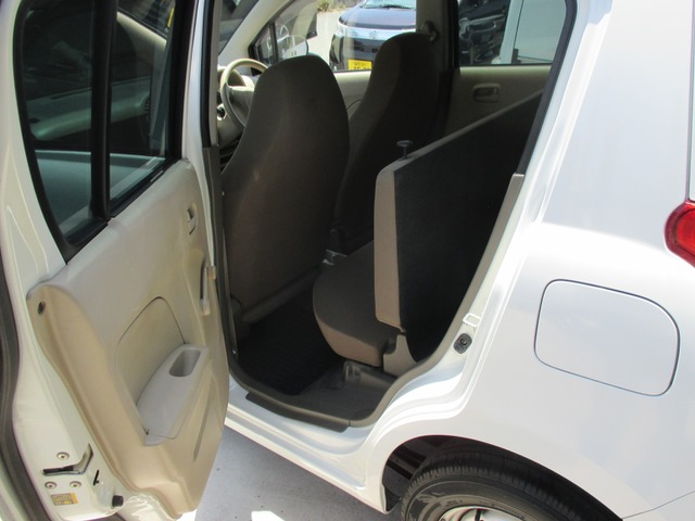 中古車 スズキ アルト バン Vp 5速マニュアル の中古車詳細 63 500km ホワイト 福岡県 25万円 中古車情報 中古車 検索なら 車選びドットコム 車選び Com