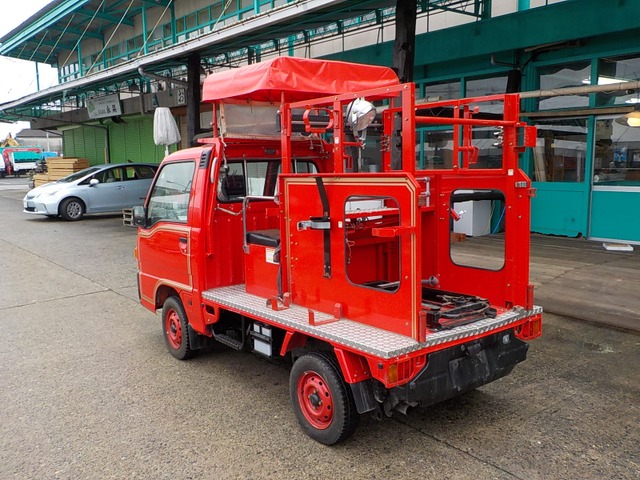 中古車 スバル その他 スバル 岡山発 スバル 消防車 軽トラック の中古車詳細 13 261km レッド 岡山県 27 5万円 中古車情報 中古車検索なら 車選びドットコム 車選び Com