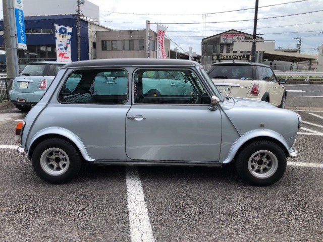 中古車 ローバー ミニ クーパー1 3 ツインキャブ Mt センターメーター の中古車詳細 クイックシルバー ブラック 愛知県 168万円 中古車情報 中古車検索なら 車選びドットコム 車選び Com