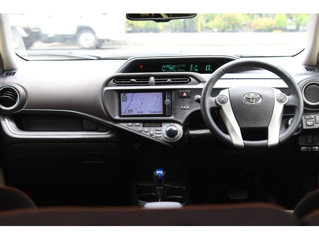 中古車 トヨタ アクア 1.5 G レンタカー純ナビBカメラETCスマートキ の 