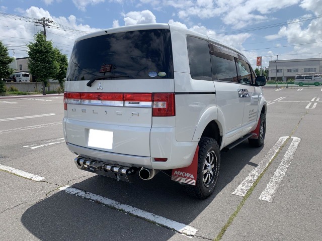 中古車 三菱 デリカd 5 2 4 G パワーパッケージ 4wd 6速cvt 5インチリフトアップ 104 000km 真珠白 北海道 145万円 中古車情報 中古車検索なら 車選びドットコム