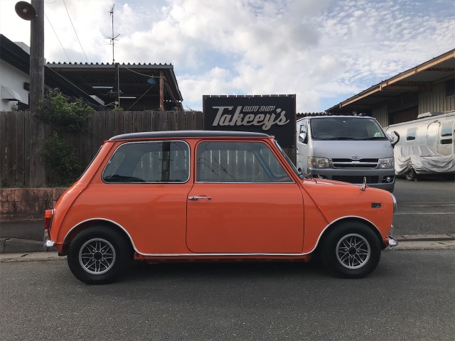 中古車 ローバー ミニ ミニ1000 の中古車詳細 65 0km オレンジ 静岡県 132万円 中古車情報 中古車検索なら 車 選びドットコム 車選び Com