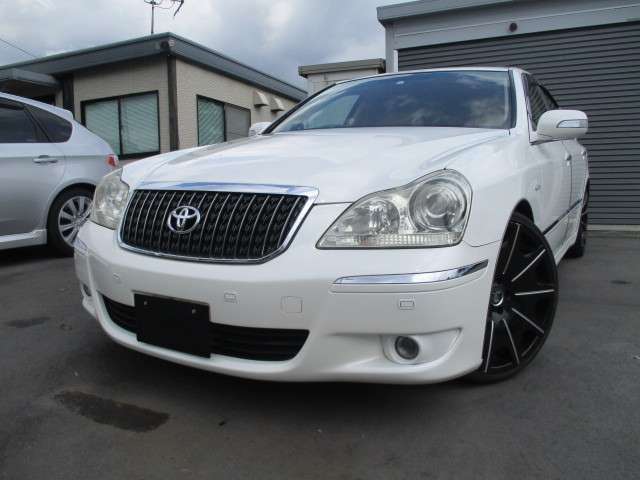 中古車 トヨタ クラウンマジェスタ 4 3 Aタイプ 後期 サンルーフ サスコン インチ の中古車詳細 54 000km パールホワイト 静岡県 79万円 中古車情報 中古車検索なら 車選びドットコム 車選び Com