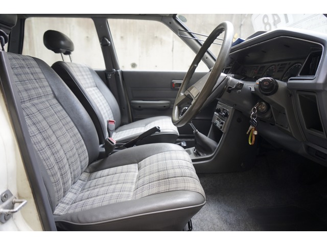 中古車 スバル レオーネバン 1 8 4wd ワゴンです スキーヤーズスペシャル の中古車詳細 107 000km ホワイト 神奈川県 165万円 中古車情報 中古車検索なら 車選びドットコム 車選び Com