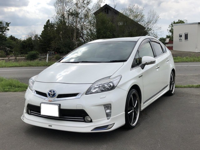 中古車 トヨタ プリウス 1 8 S ツーリングセレクション 内外装フルモデリスタ 1 400km パールホワイト 北海道 77万円 中古車情報 中古車検索なら 車選びドットコム 車選び Com