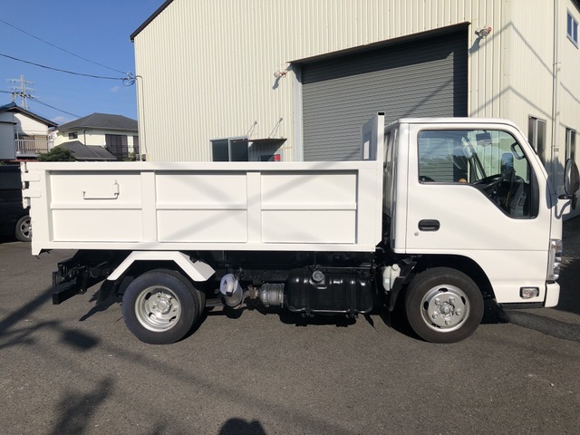 中古車 いすゞ エルフ 2t積深ダンプ4ナンバー総重量5t未満 の中古車詳細 116 300km ホワイト 神奈川県 228万円 中古車 情報 中古車検索なら 車選びドットコム 車選び Com