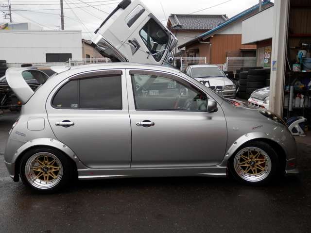 中古車 日産 マーチ 12sr の中古車詳細 72 000km 銀 千葉県 価格応談 中古車情報 中古車検索なら 車選びドットコム 車 選び Com