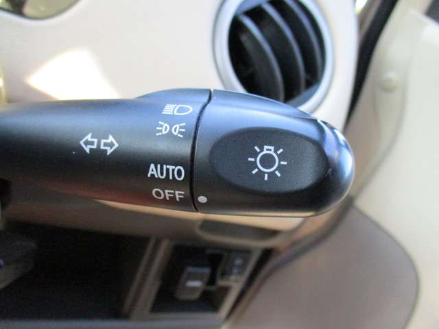 中古車 日産 モコ E オートライト オートエアコン キーレス の中古車詳細 000km ベージュ 福岡県 23万円 中古車 情報 中古車検索なら 車選びドットコム 車選び Com