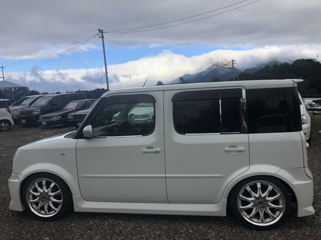 中古車 日産 キューブ スマートキー Hddナビ タコ足マフラー の中古車詳細 67 000km ホワイト 北海道 38万円 中古車 情報 中古車検索なら 車選びドットコム 車選び Com