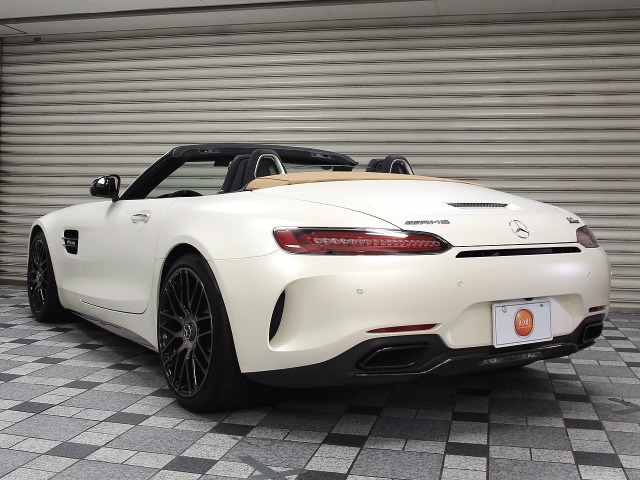 中古車 メルセデス ベンツ Amg Gt C ロードスター 4 0 エディション50 日本国内12台限定車 4 000km デジーノカシミアホワイトマグノ 兵庫県 価格応談 中古車情報 中古車検索なら 車選びドットコム