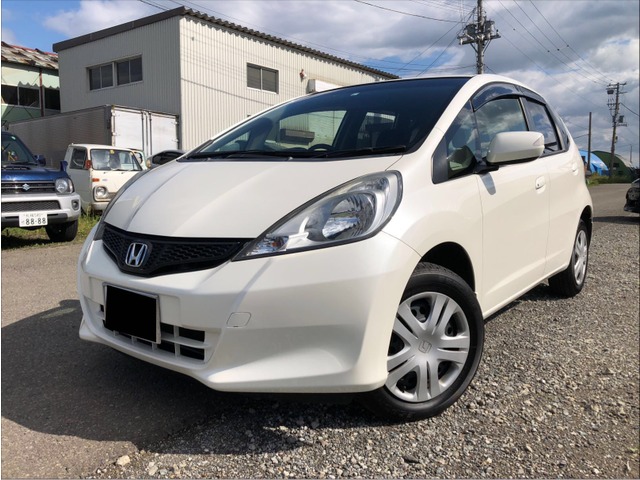 中古車情報 ホンダ フィット 1 3 G スマートセレクション 4wd 修復歴無し の中古車 詳細 走行距離 7 3万km カラー パールホワイト 販売地域 北海道札幌市東区 中古車を探すなら Carme カーミー 中古車