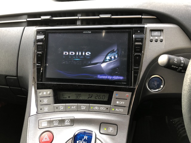 中古車 トヨタ プリウス 1 8 S ツーリングセレクション Ledヘッド 9インチナビtv の中古車詳細 97 000km ブラック 愛知県 9万円 中古車情報 中古車検索なら 車選びドットコム 車選び Com