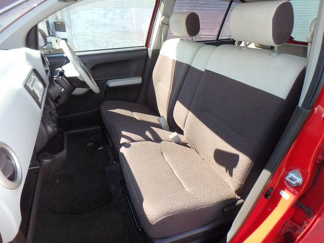 中古車 トヨタ パッソ 1 0 プラスハナ ワンオーナー ベンチシート 自社ローン可 の中古車詳細 56 038km レッド 岐阜県 Sold Out 中古車情報 中古車検索なら 車選びドットコム 車選び Com