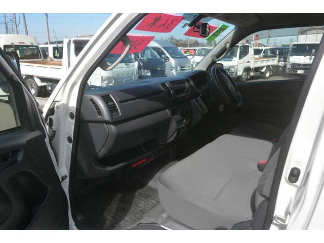 中古車 トヨタ レジアスエース 3 0 Dx ロング ディーゼル ロングdx 5ドア ディーゼル車 4型 の中古車詳細 132 800km ホワイト 埼玉県 138万円 中古車情報 中古車検索なら 車選びドットコム 車選び Com