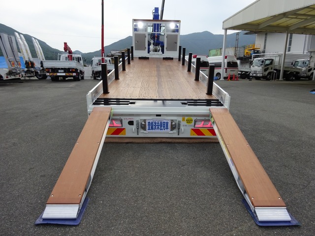 中古車 日野 プロフィア セルフローダー 5段クレーン 4軸低床 10 9t積み の中古車詳細 2 000km ホワイト 兵庫県 価格応談 中古車情報 中古車検索なら 車選びドットコム 車選び Com