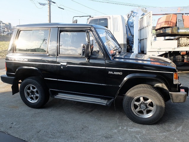 中古車 三菱 パジェロ 3 0 メタルトップ スーパーxl 4wd ショート At L141gw 三角窓 の中古車詳細 142 000km ブラック 徳島県 価格応談 中古車情報 中古車検索なら 車選びドットコム 車選び Com