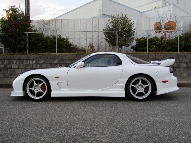 中古車 マツダ Rx 7 タイプr バサーストr の中古車詳細 133 280km ホワイト 埼玉県 Sold Out 中古車情報 中古車検索なら 車選びドットコム 車選び Com