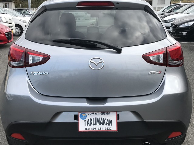 中古車 マツダ デミオ 1 5 Xd 6速mtディーゼルターボ 純正ナビ の中古車詳細 64 300km シルバー 埼玉県 5万円 中古車情報 中古車検索なら 車選びドットコム 車選び Com