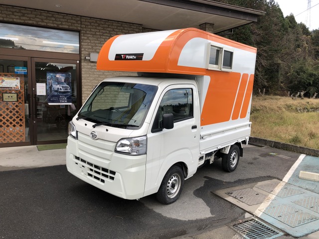 中古車 ダイハツ ハイゼットトラック スタンダード 軽トラ キャンピング仕様 の中古車詳細 30 000km ホワイト 岐阜県 175万円 中古車情報 中古車検索なら 車選びドットコム 車選び Com