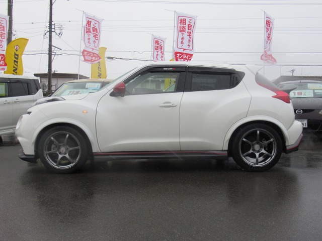 中古車 日産 ジューク 1 6 Nismo 4wd 禁煙4wd車 Sd地デジナビ エンスタ の中古車詳細 28 097km ブリリアントホワイトパール 石川県 139万円 中古車情報 中古車検索なら 車選びドットコム 車選び Com