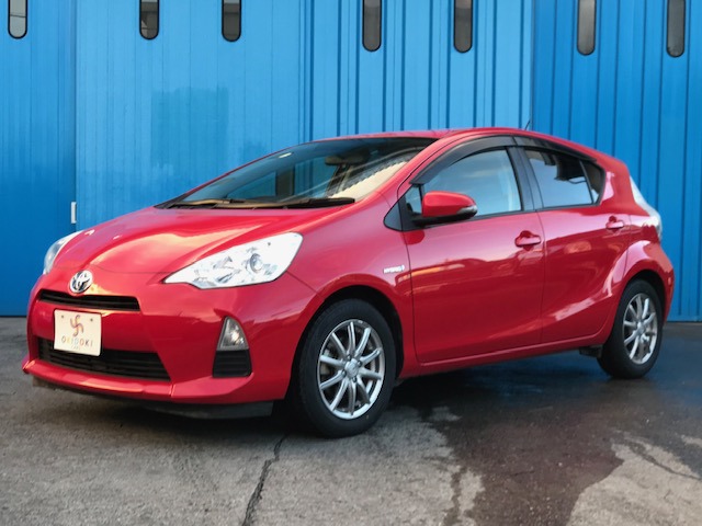 アクア トヨタ の中古車 排気量1 000cc以下 中古車を探すなら Carme カーミー 中古車