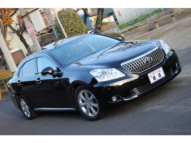 中古車 トヨタ クラウンマジェスタ 4 6 Cタイプ 希少のム ンル フ 黒革 保証付 の中古車詳細 144 780km ブラック 愛知県 63 8万円 中古車情報 中古車検索なら 車選びドットコム 車選び Com