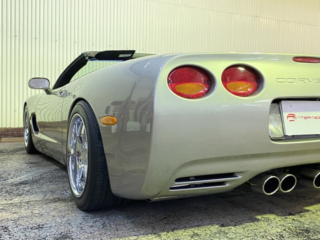中古車 シボレー コルベットコンバーチブル 5 7 02年モデル 純正希少色 の中古車詳細 149 000km シャンパンゴールド 愛知県 277万円 中古車情報 中古車検索なら 車選びドットコム 車選び Com