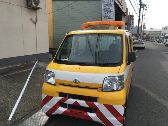 中古車 ダイハツ ハイゼットカーゴ 公団 道路作業車 警備 パトロールに の中古車詳細 600km イエロー 大阪府 42万円 中古車情報 中古車検索なら 車選びドットコム 車選び Com