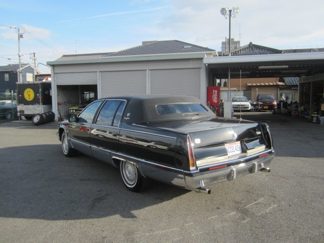 中古車 キャデラック フリートウッド ブロアム 右ハンドル イギリス並行 新並 の中古車詳細 51 7km ブラック 愛知県 128万円 中古車情報 中古車検索なら 車選びドットコム 車選び Com